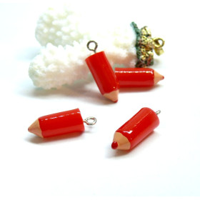 Pendentifs Crayons en résine 21mm, coloris Rouge