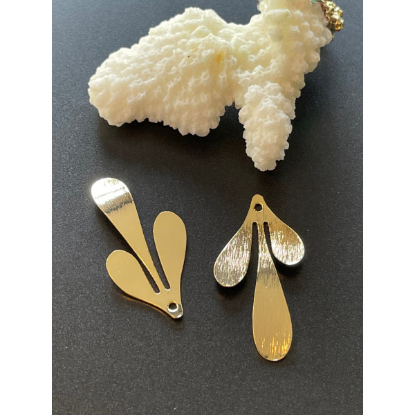 Pendentifs  texturés forme Feuille 35mm, Laiton finition Doré à l'or fin 18K