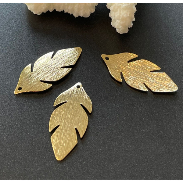 Pendentifs feuille texturée 30mm, Laiton Doré à l'or fin 24K