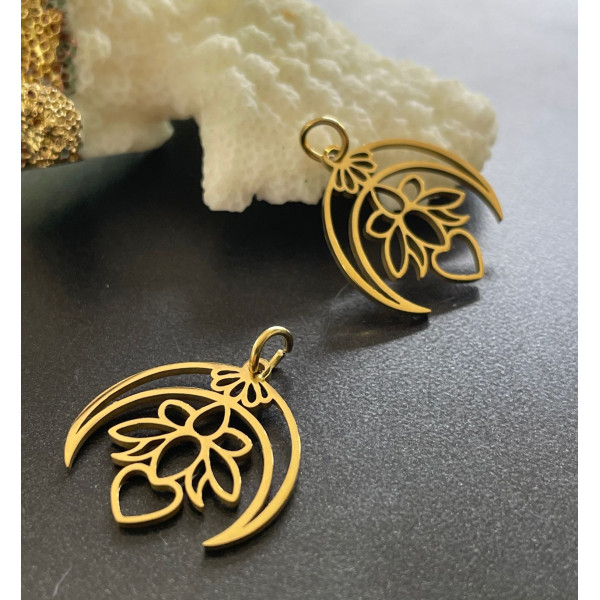 Pendentifs avec anneau Fleur de lotus avec Lune, Yoga healing 19.5mm, Acier Inoxydable finition Doré à l'or fin 18K