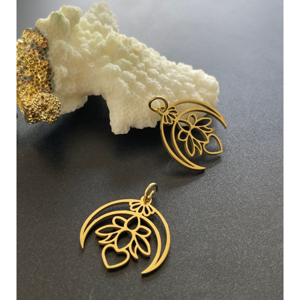 Pendentifs avec anneau Fleur de lotus avec Lune, Yoga healing 19.5mm, Acier Inoxydable finition Doré à l'or fin 18K