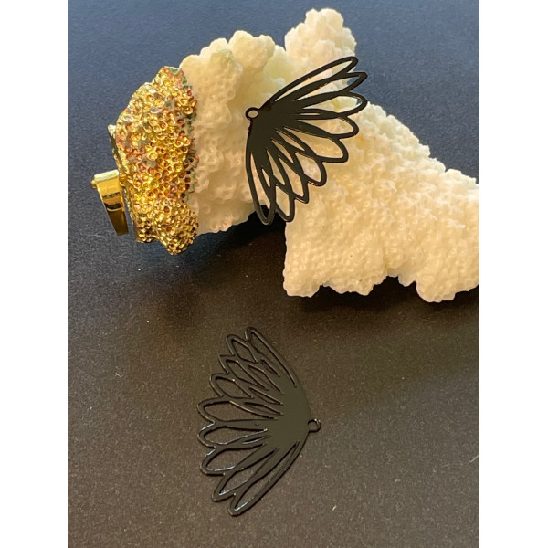Estampes, pendentifs, Fleur 28 mm, métal coloris Noir