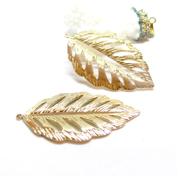 Pendentif Feuille 53mm, Acier Inoxydable finition Doré à l'or fin 18K