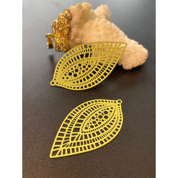 Estampes, pendentif filigrane Marquise 24 par 45mm Vert Pastel