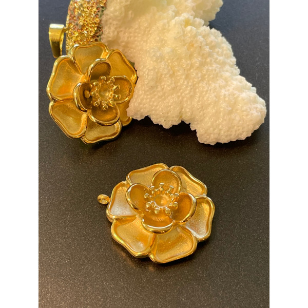 Pendentif Fleur 3D avec anneau transversale 25mm, Acier Inoxydable 304 finition Doré à l'or fin 18K, PVD