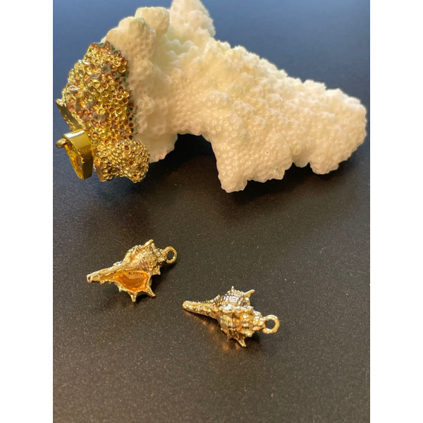 Pendentifs Coquillage 16mm, finition doré à l'or fin 18K