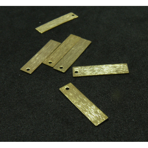 H11O13902G – Lot de 6 Pendentifs Rectangle Texturé 20mm – Laiton Doré à l'Or Fin 24K