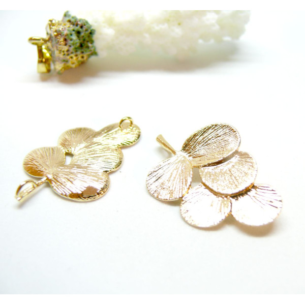 Pendentif Feuille 29mm, Laiton finition doré à l'or fin 18K