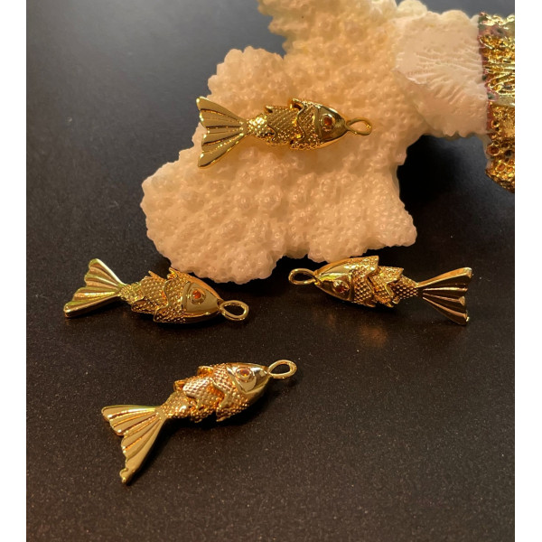 Pendentif Poisson articulé 22mm, Laiton finition doré à l'or fin 18K