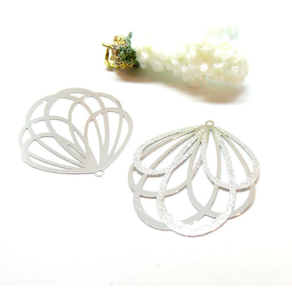 Estampes, pendentif Art Déco filigrane 47mm, couleur Argenté