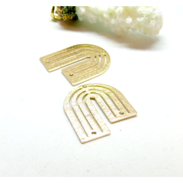 Pendentifs, multi connecteurs forme géométrique Arche 27m en Cuivre strié finition Doré 18KT  pour création de bijoux raffinés