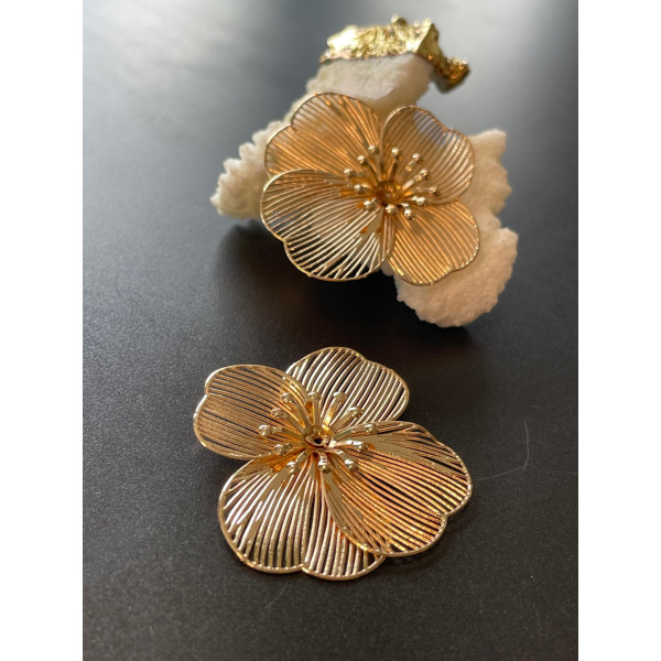 Estampes, pendentif Fleurs filigrane 36mm,  métal couleur Doré