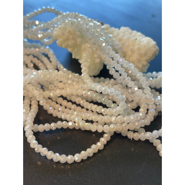 Perles Rondelles 3 par 2mm, Verre Facettée coloris Blanc irisé