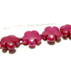 Perles fleurs jade teintée 5 pétales couleur rose fushia 16mm