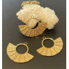 Pendentif Demi Cercle Eventail 37mm, Laiton finition doré à l'or fin 18K