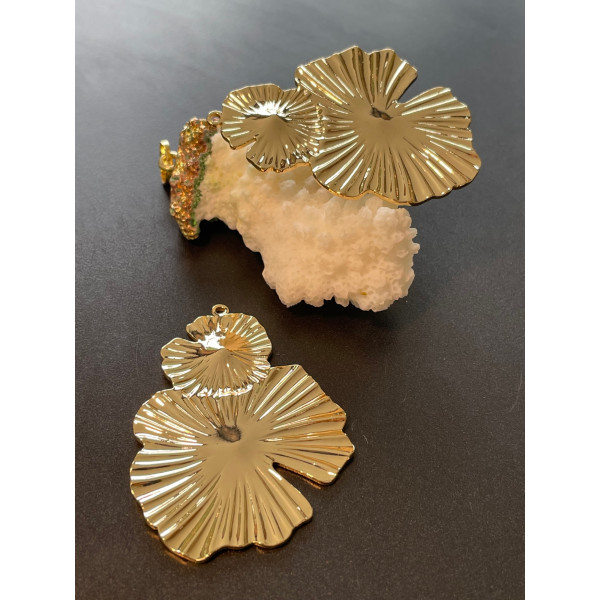 H11M26117G – Lot de 1 Pendentif Double Fleur de Lotus 49 mm – Laiton Doré à l’Or Fin 18K