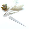Pendentifs Triangle Strié 36.5 mm – Laiton Argenté – Style Graphique