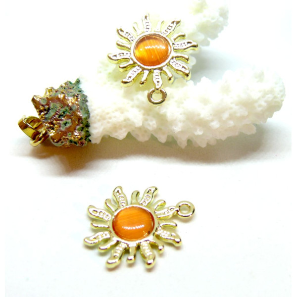 Pendentifs Soleil 21.5 mm – Métal Doré & Oeil de Chat Orange