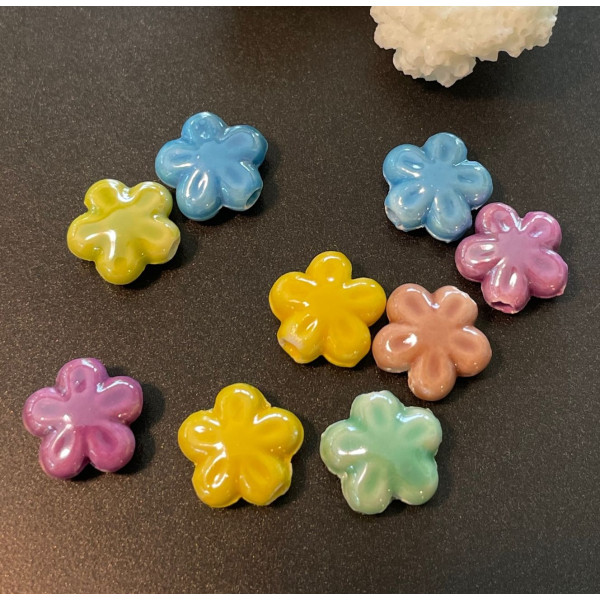 H11K00301A – Lot de 10 Perles Fleurs 11.5 mm – Céramique – Coloris Multicolore