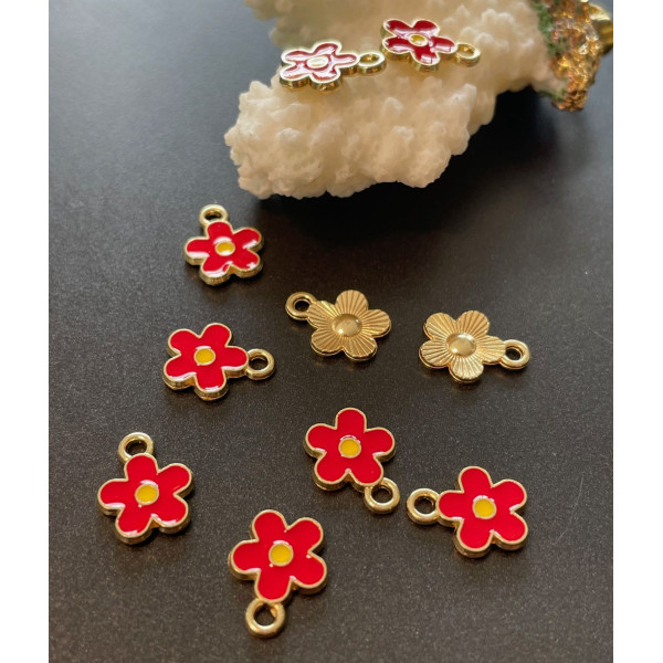 Breloques Fleurs 10 mm – Résine Style Émaillé Rouge – Base Dorée
