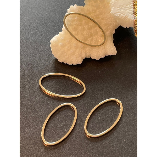 H11Q735196G – Lot de 4 Pendentifs Anneau Ovale 24mm – Laiton Doré à l'or fin 18K