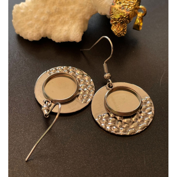 H11WH002720D – Lot de 2 Supports de Boucles d’oreilles Cercle martelé 12 mm – Acier Inoxydable 304 Argenté