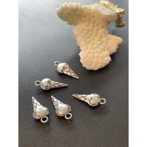 Pendentifs breloques CORNET DE GLACE GOURMANDISE ARGENT ANTIQUE 19mm