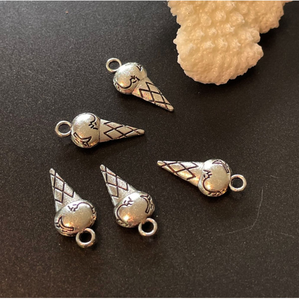 Pendentifs breloques CORNET DE GLACE GOURMANDISE ARGENT ANTIQUE 19mm