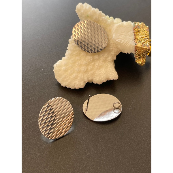 Boucles d’oreilles Puce Ovales Travaillées 20 par 16mm – Acier Inoxydable 304 – Finition Argenté