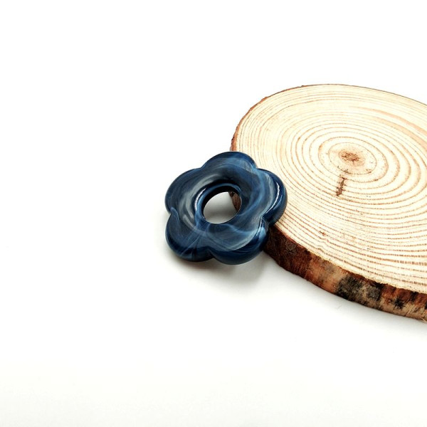 Pendentifs Fleur 26mm – Résine Acrylique Effet Marbré