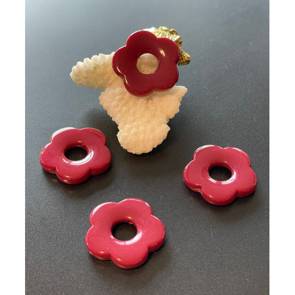 Pendentifs Fleur 25 mm – Résine & Acrylique