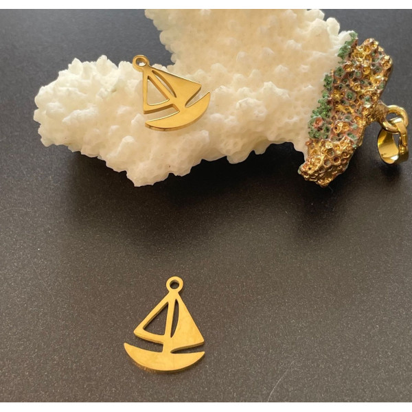 Pendentifs – Petit Bateau Voilier 15 mm – Acier inoxydable 304, doré