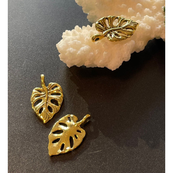 PS110257226 – Lot de 20 Pendentifs Feuille de Montserrat 20mm – Métal Or Antique