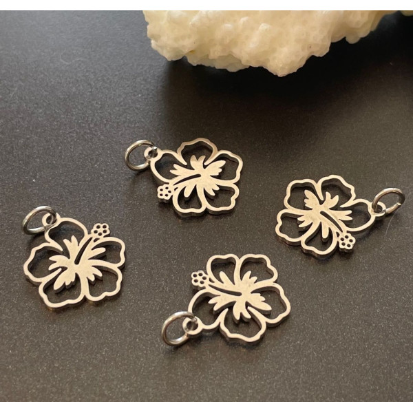 Pendentifs – Fleur d’hibiscus 15 mm – Acier inoxydable 304, finition argentée