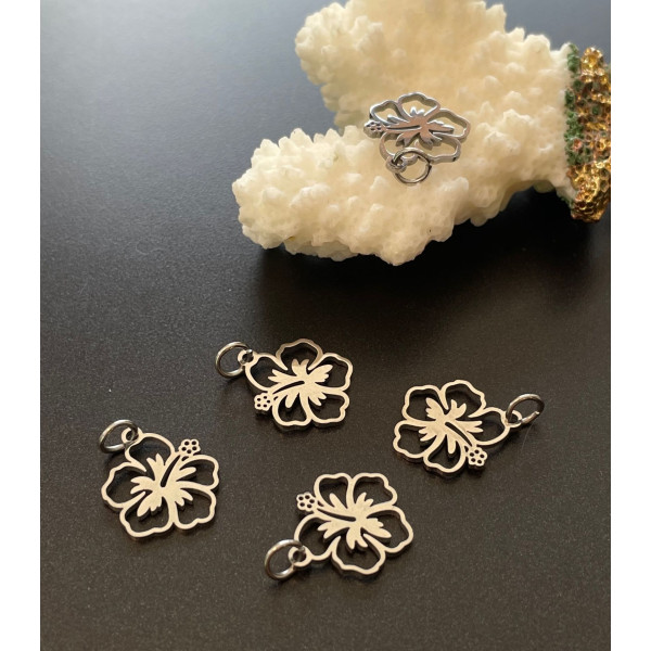 Pendentifs – Fleur d’hibiscus 15 mm – Acier inoxydable 304, finition argentée