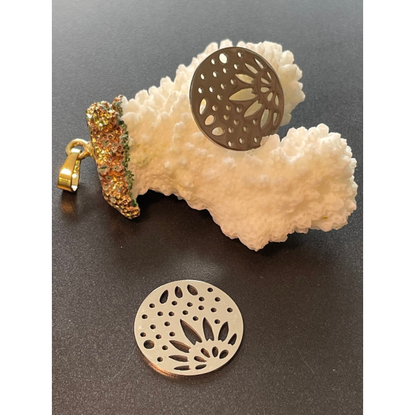 H11Q201T475 – Lot de 1 ou  2 Pendentifs Fleurs 20 mm – Acier inoxydable  finition argentée