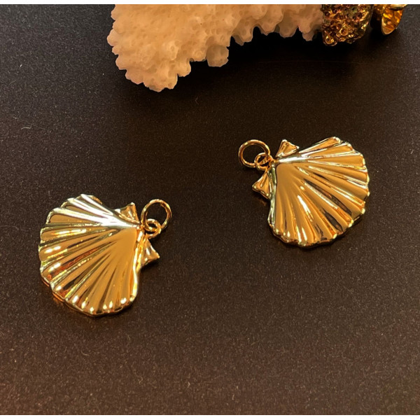 Pendentif Coquille Saint Jacques 19mm – Laiton Doré à l'or fin 18K