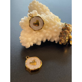 Pendentif Médaille Coeur 12.5mm, résine émaillée Blanc irisé – Acier inox 304 doré à l’or fin 18K – Placage IONIQUE