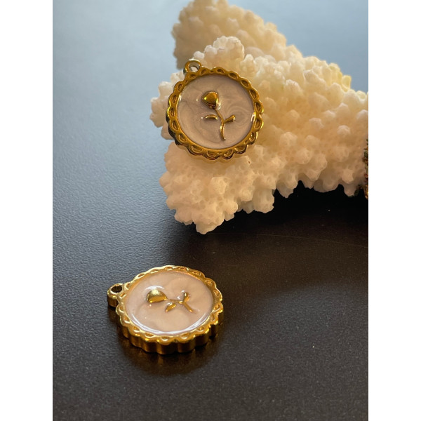 Pendentif Médaille Fleur 16mm, résine émaillée Blanc irisé – Acier inox 304 doré