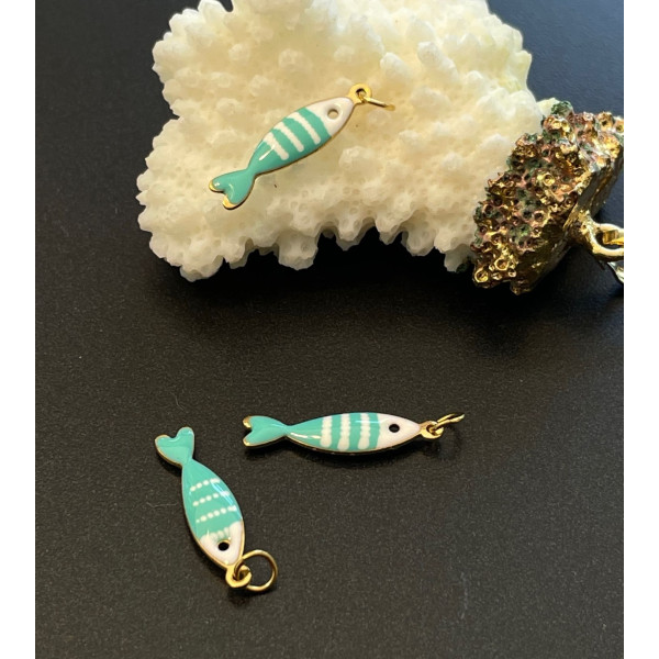 Pendentif avec anneau Poisson Émaillé 18,5 mm – Acier Inoxydable 304 Doré à l’or fin 18K, IONIQUE