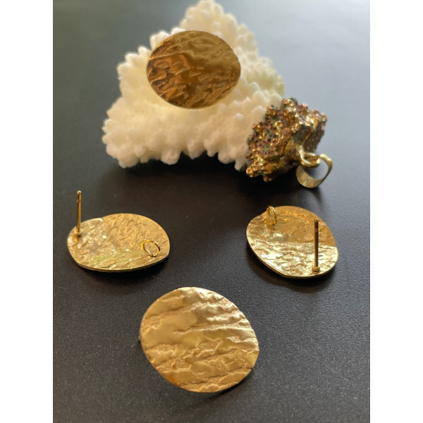 Boucles d’oreilles Puce Ovales Travaillées – Acier Inoxydable 304 – Finition dorée placage IONIQUE – 20 x 16 mm