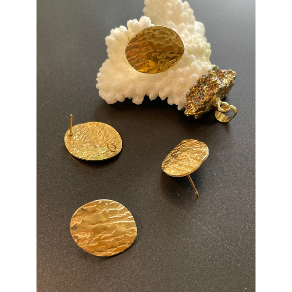 Boucles d’oreilles Puce Ovales Travaillées – Acier Inoxydable 304 – Finition dorée placage IONIQUE – 20 x 16 mm