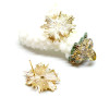 H11M26150G – Lot de 2 Boucles d’oreille Puce Art Déco Soleil 20mm avec trou d'attache – Laiton Doré à l’or fin 18K