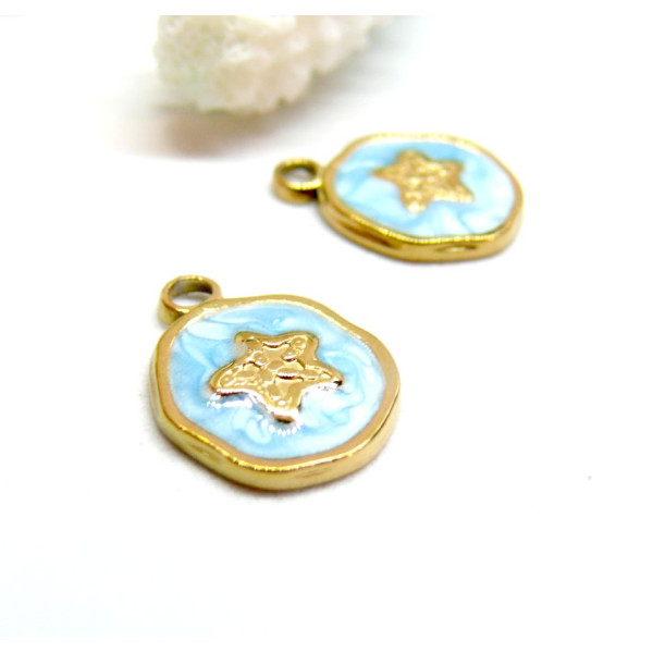 Pendentif Médaillon avec Étoile en Résine Émaillée – Acier Inoxydable 304 Doré à l’or fin 18K
