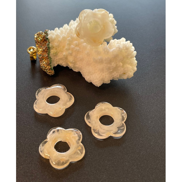 Pendentifs Fleur Résine Acrylique 19mm – Marbré Crème