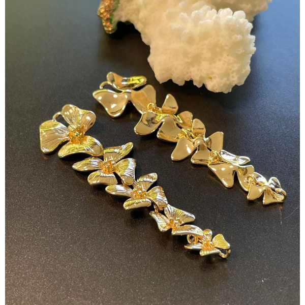 Connecteur Grappe de Fleurs 57 mm – Laiton Doré à l’or fin 18K