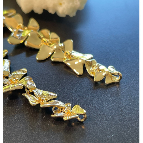 Connecteur Grappe de Fleurs 57 mm – Laiton Doré à l’or fin 18K