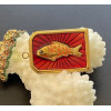 Pendentif Rectangle avec poisson 28 mm en résine émaillé – Acier Inox 304 Doré à l’or fin 18K, PVD