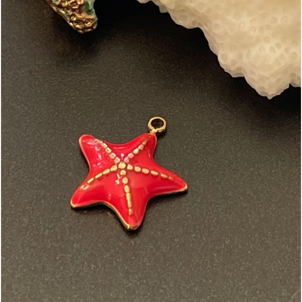 Pendentif Étoile de mer 16 mm avec résine émaillée Rouge – Acier Inoxydable 304 Doré à l’or fin 14K, PVD