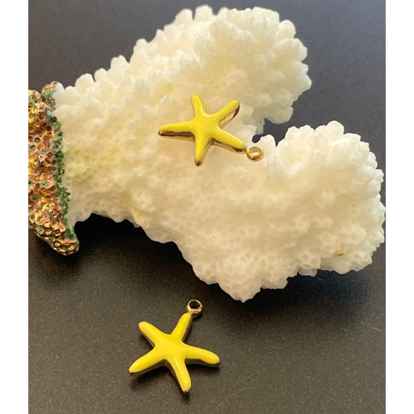 Pendentif Étoile de mer 14.5 mm avec résine émaillée Jaune – Acier Inoxydable 304 Doré, PVD